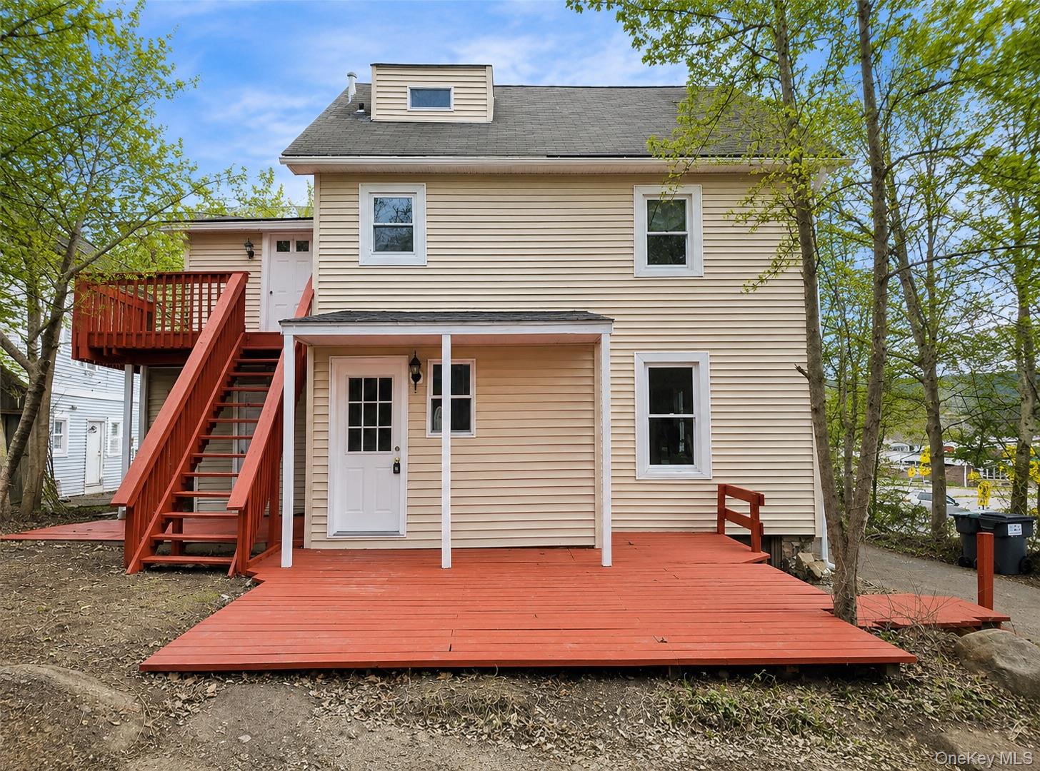 8 Smith Clove Road Property Photo 2