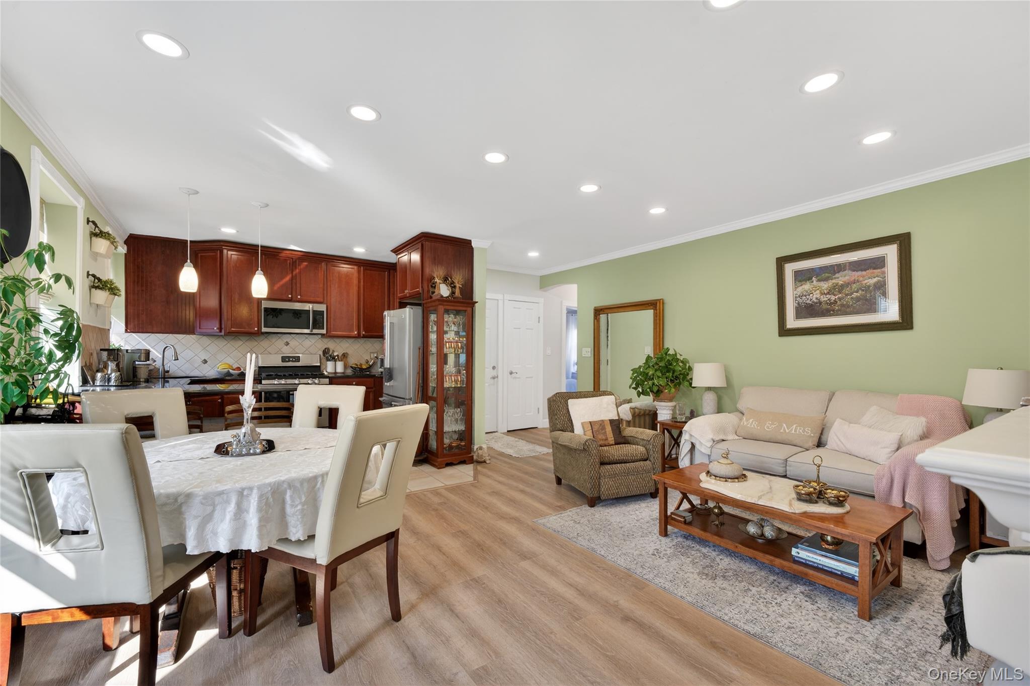 7611 Ditmars Boulevard 2 Property Photo 10
