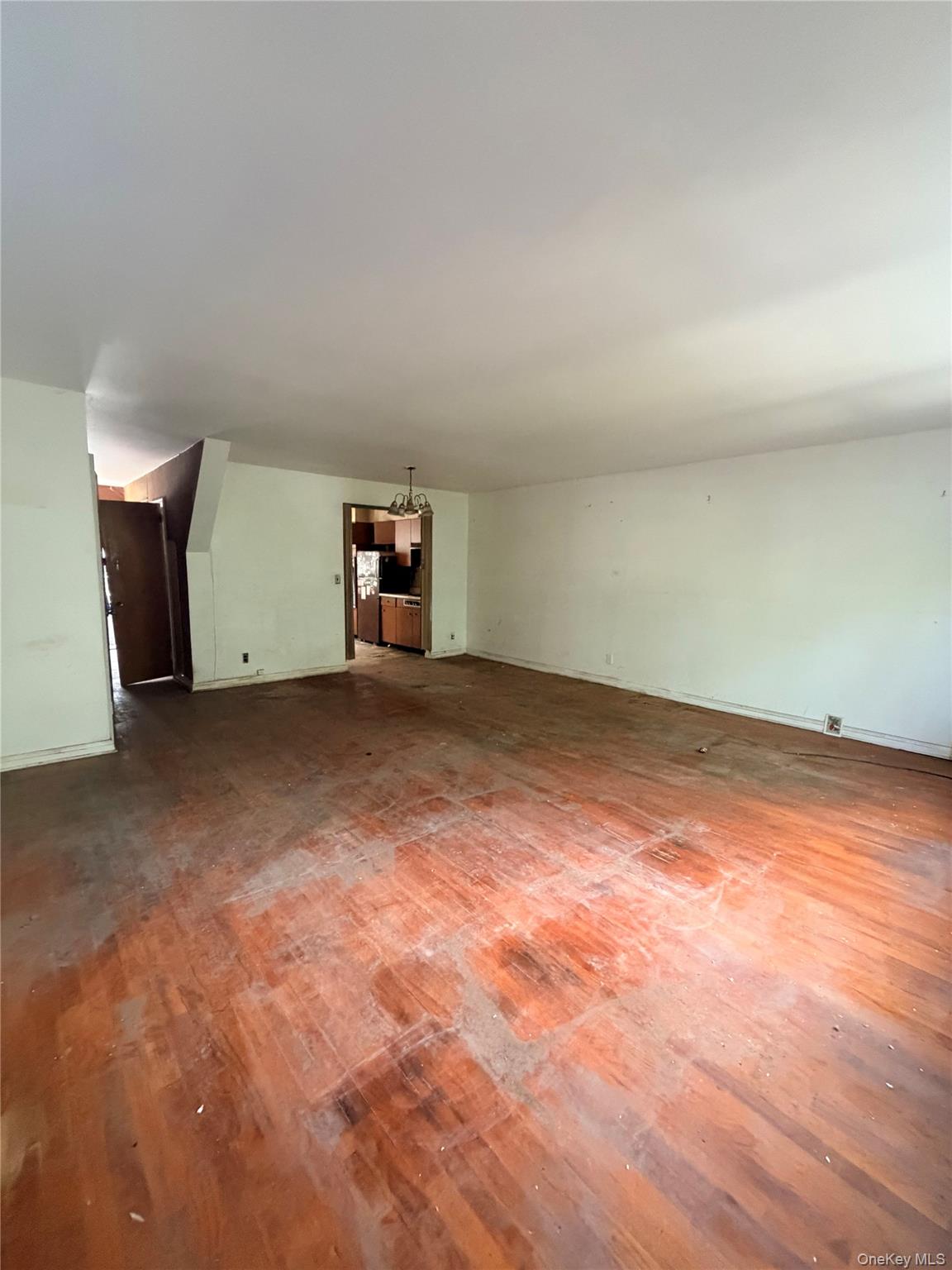 4200 E Tremont Avenue Property Photo 6