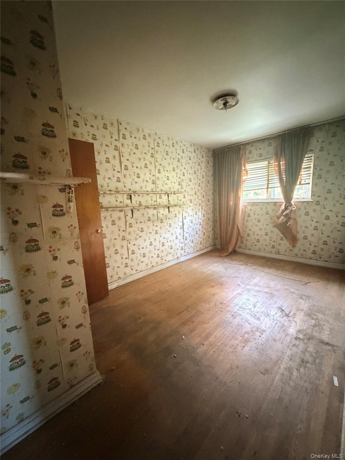 4200 E Tremont Avenue Property Photo 13