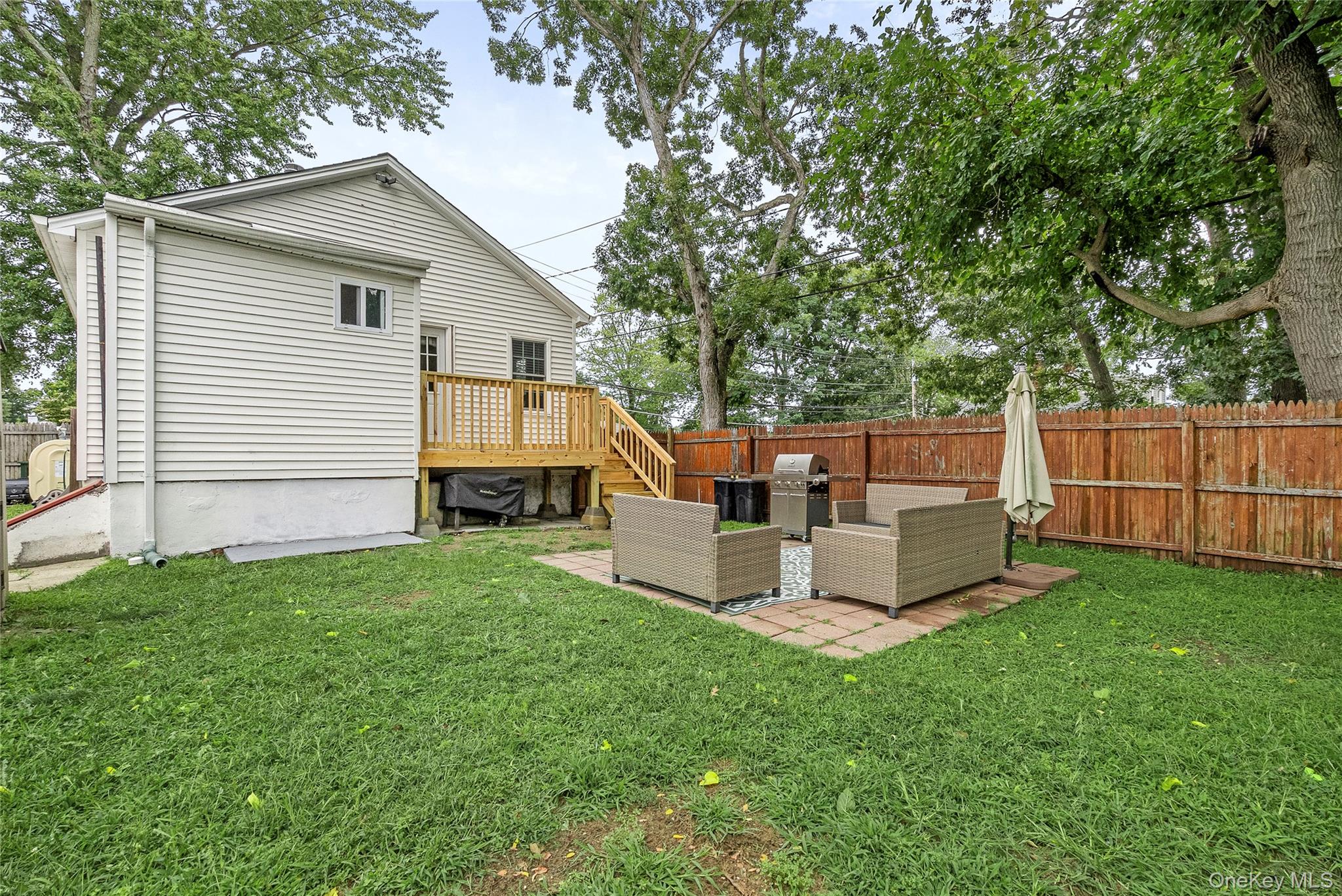 42 S Washington Avenue Property Photo 3