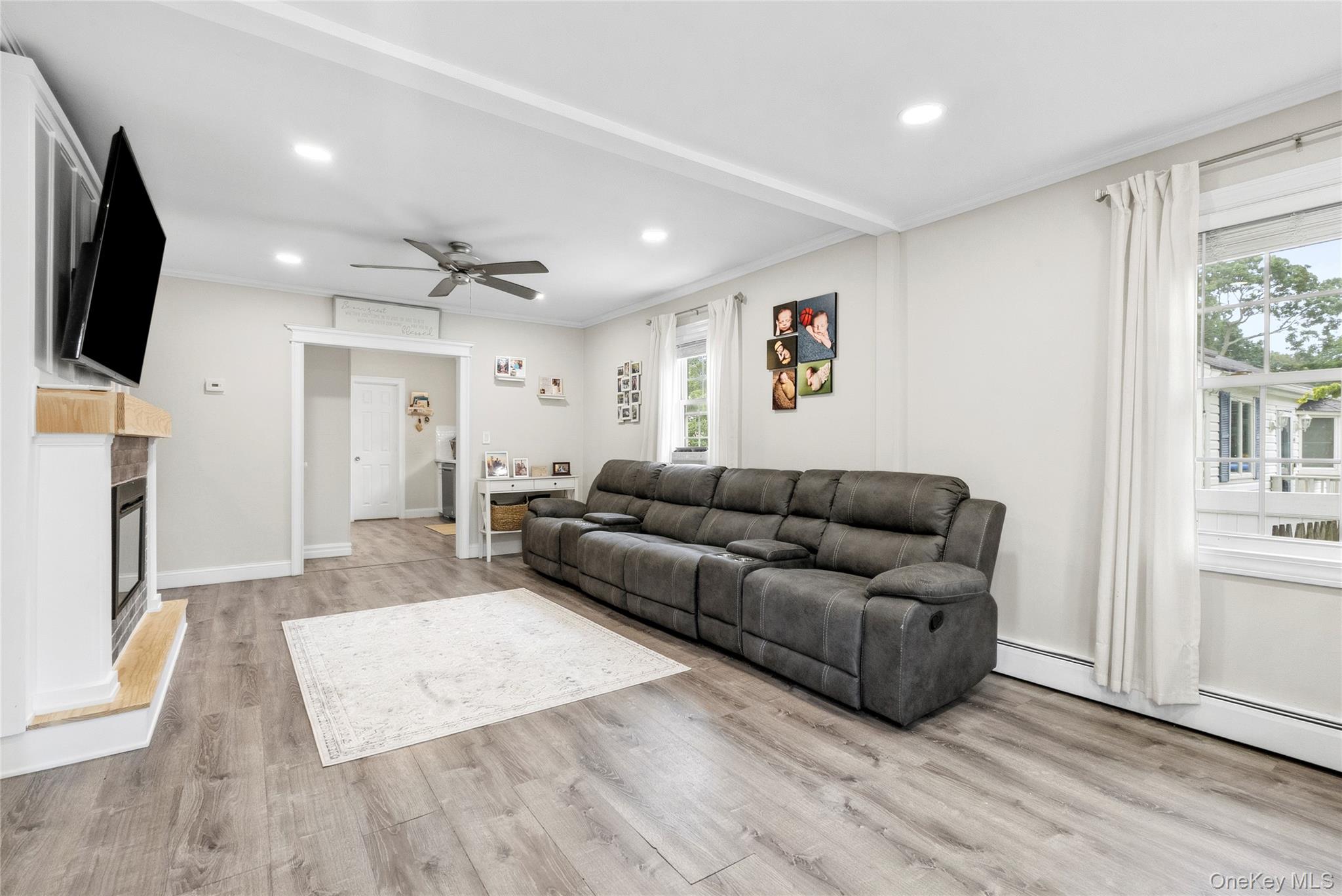 42 S Washington Avenue Property Photo 6
