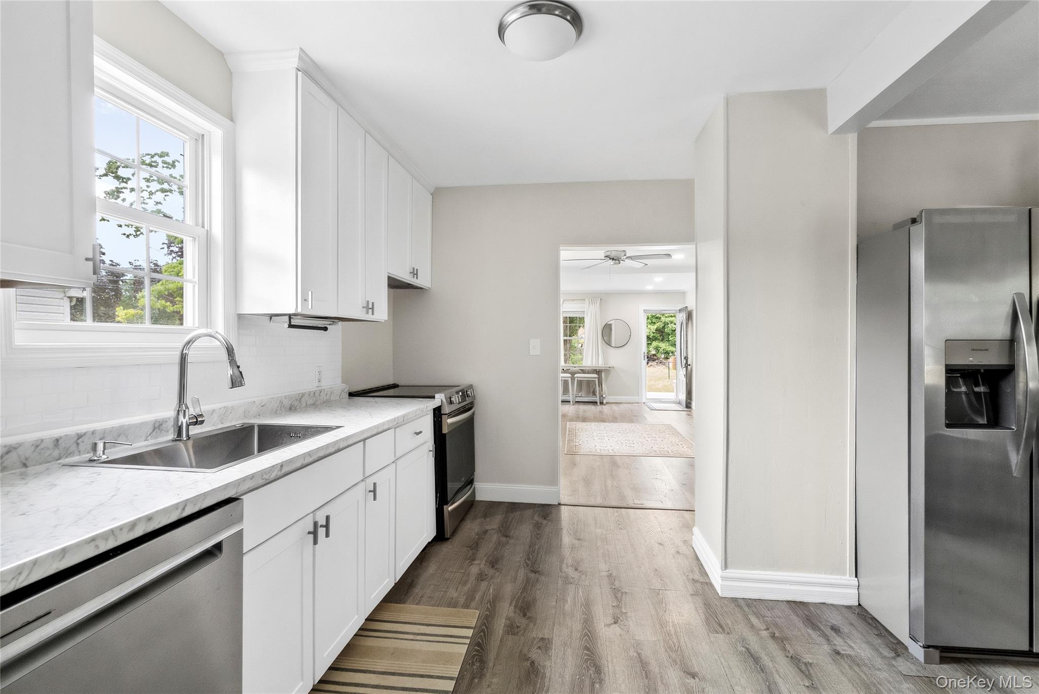 42 S Washington Avenue Property Photo 7