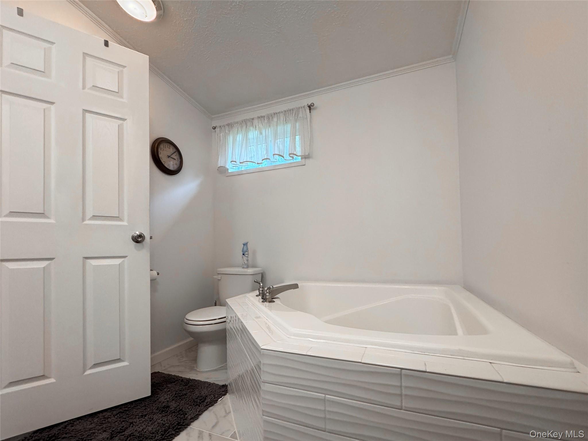 1800 Osborn Avenue 1e Property Photo 16