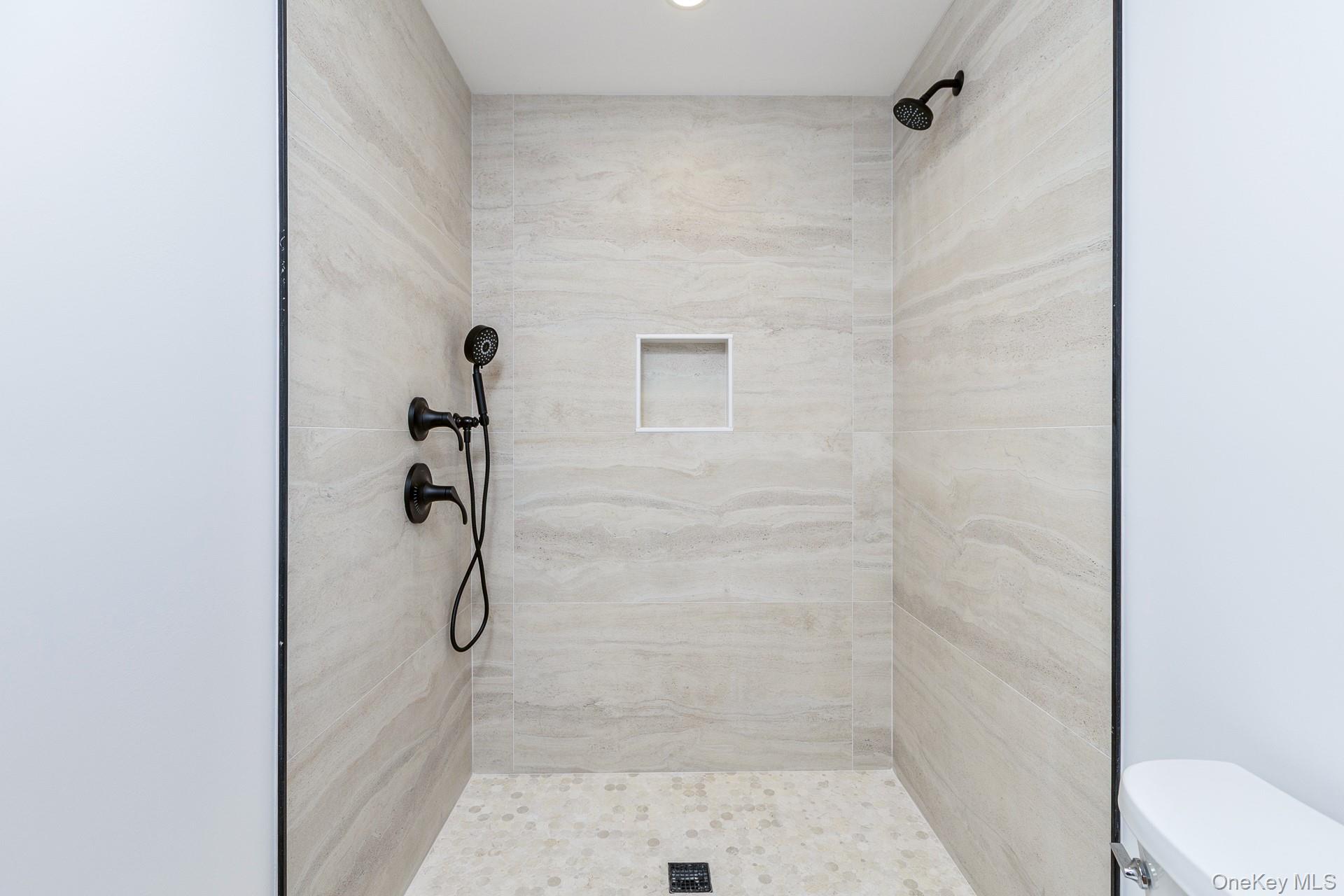 17 Nidzyn Avenue Property Photo 22