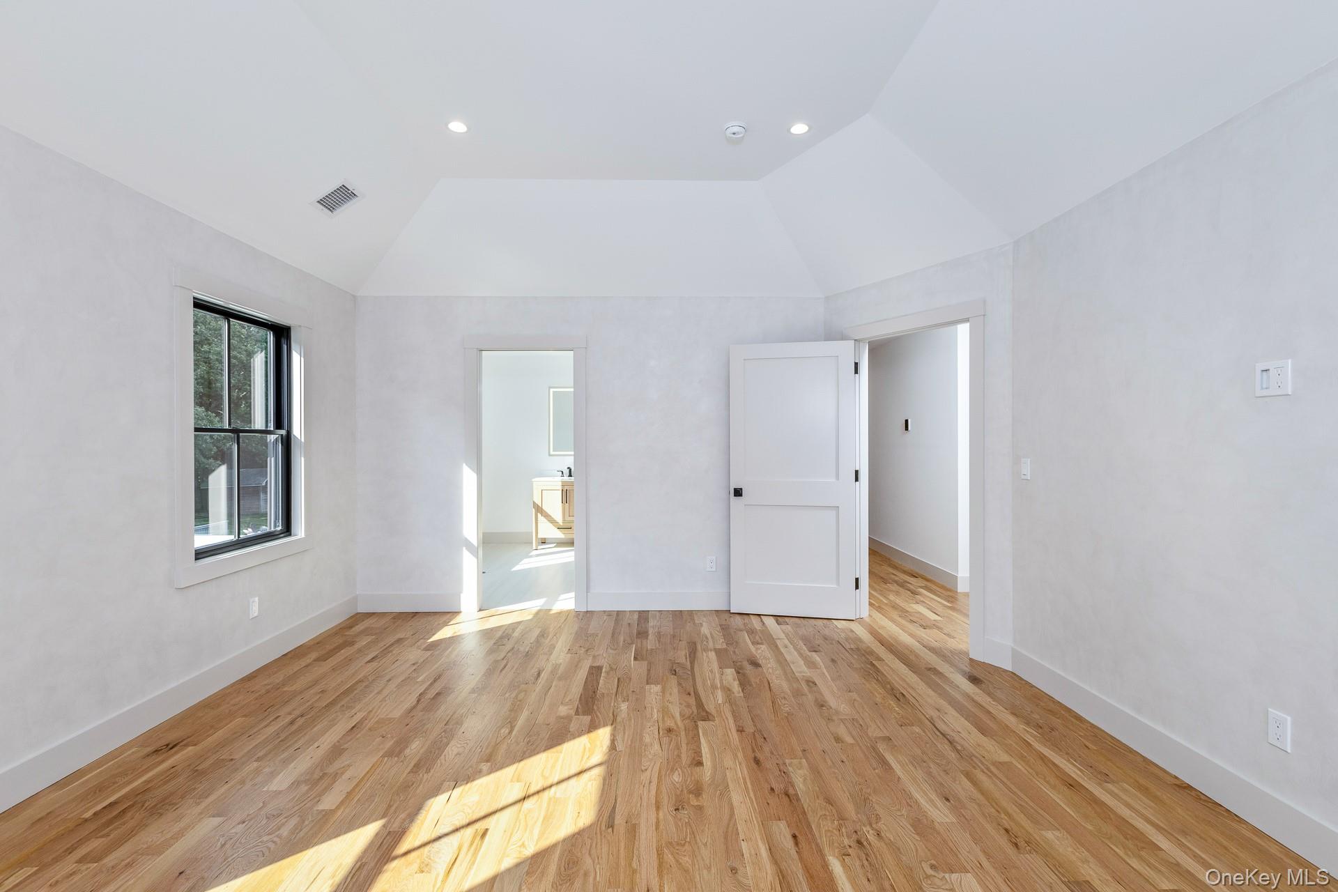 17 Nidzyn Avenue Property Photo 24