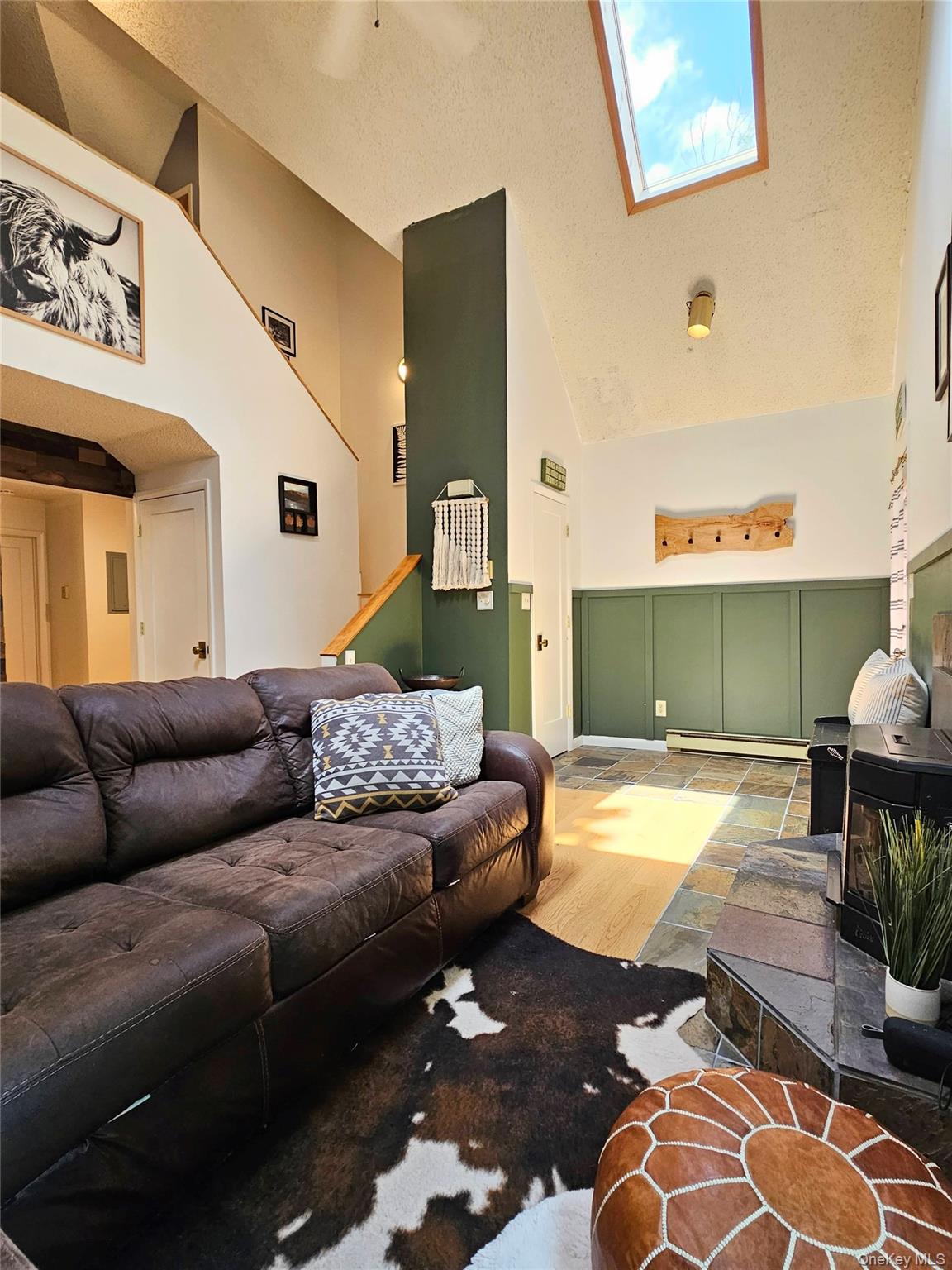 27 Fox Run Property Photo 2