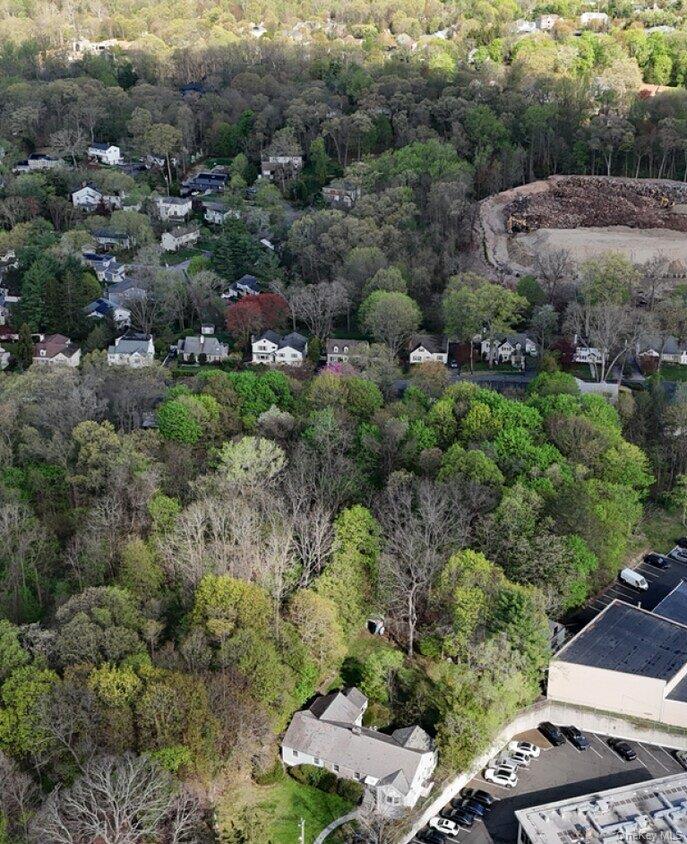 32 Rosedale Ave Property Photo 2