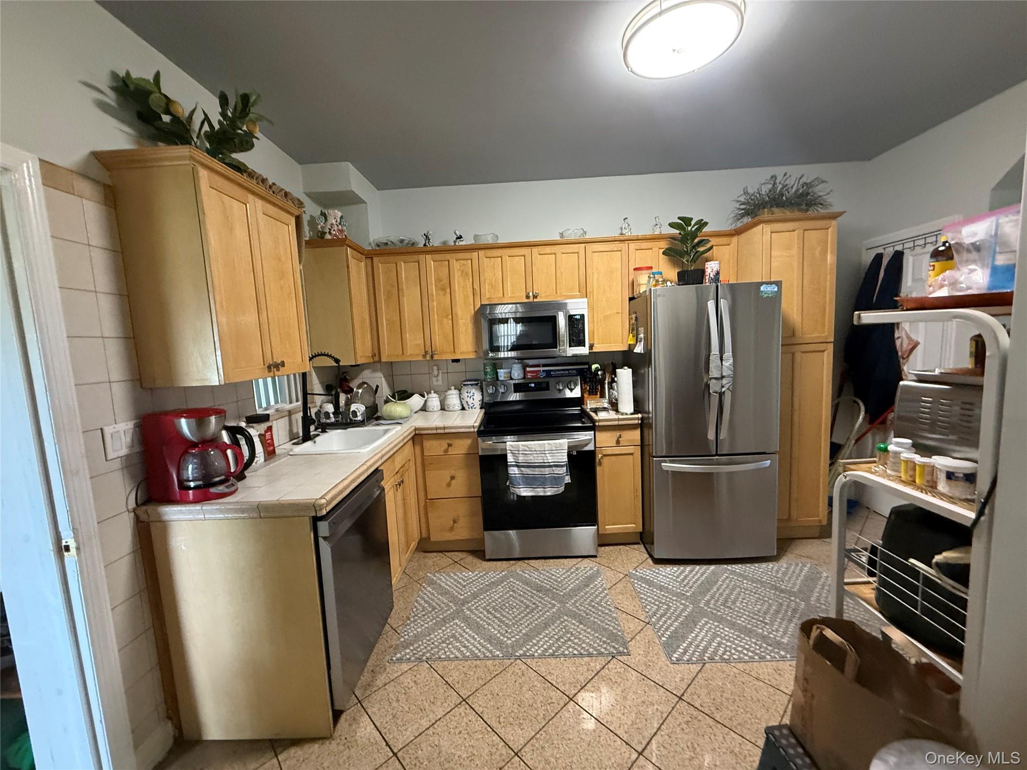 35 Cortlandt Street Property Photo 9