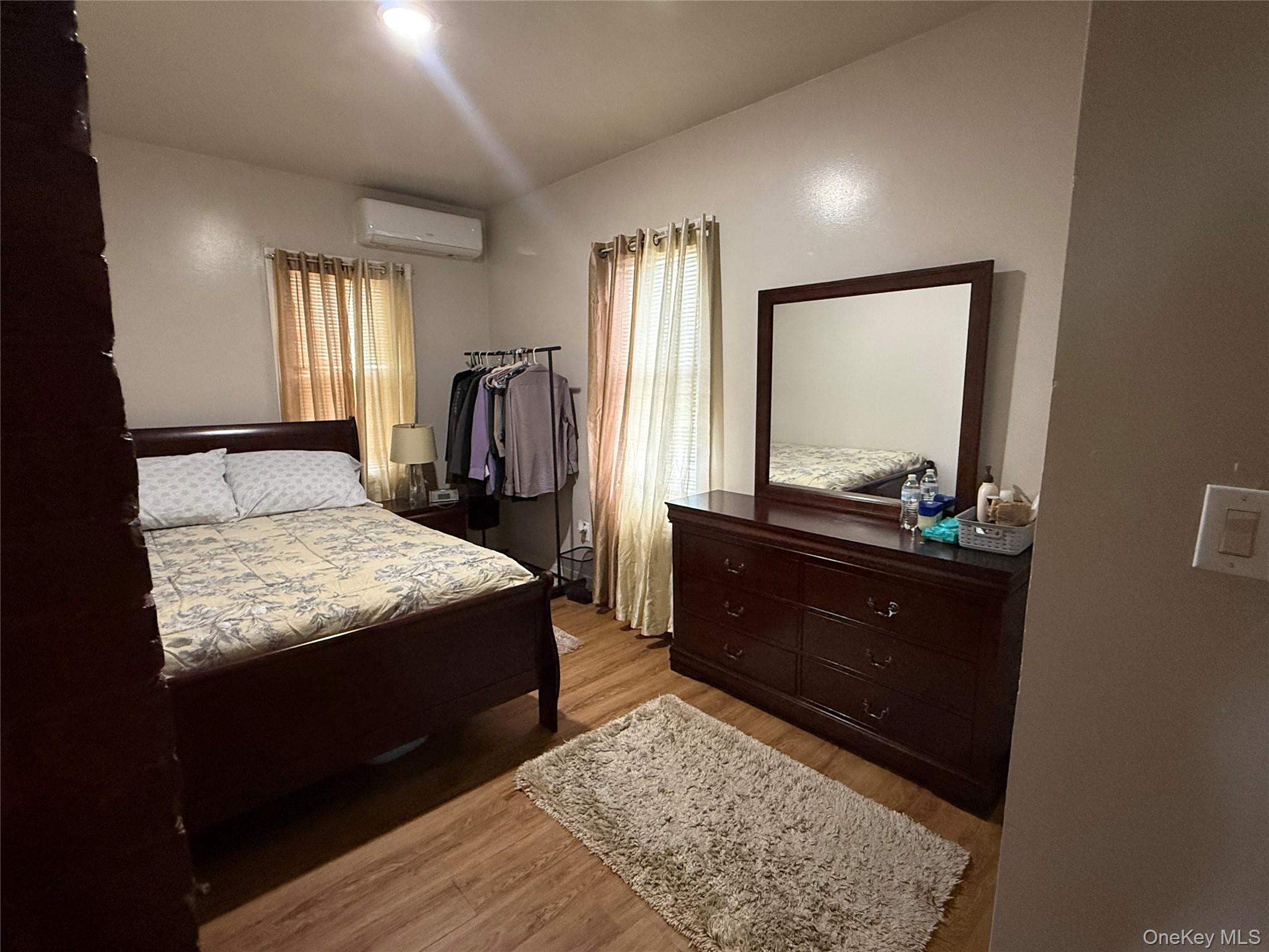 35 Cortlandt Street Property Photo 16