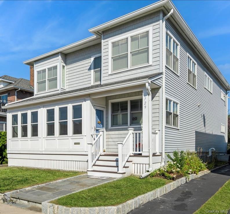 729 W Penn Street Property Photo 1