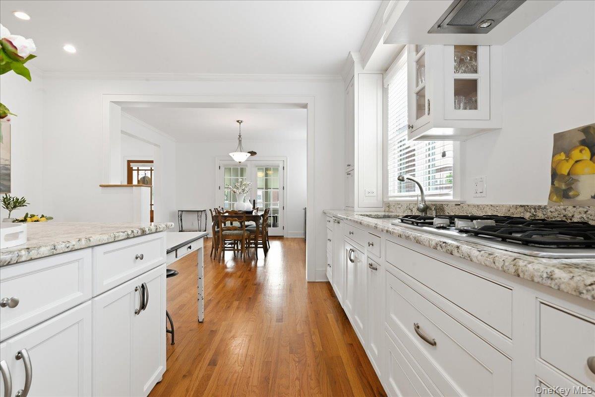 729 W Penn Street Property Photo 11
