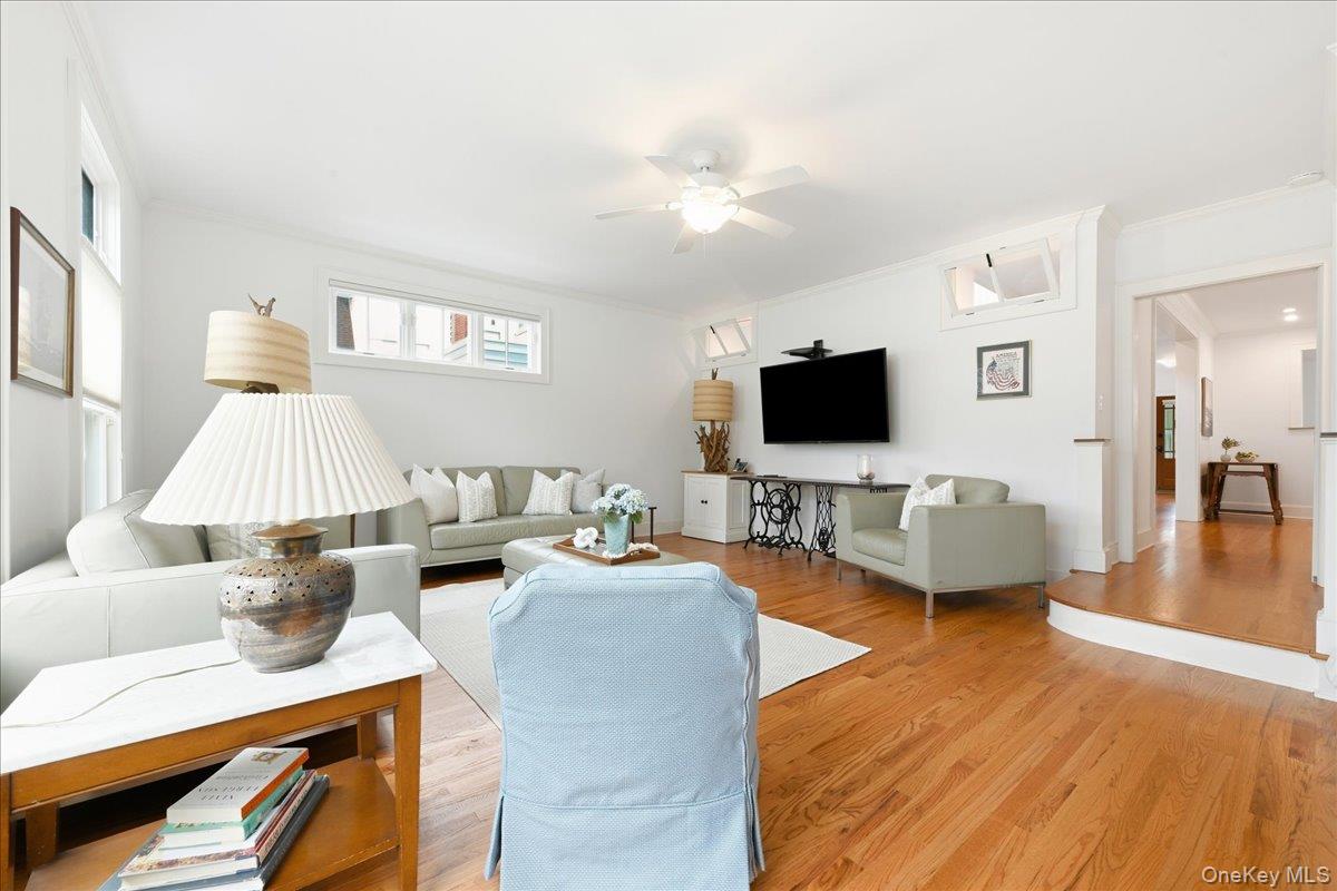 729 W Penn Street Property Photo 17