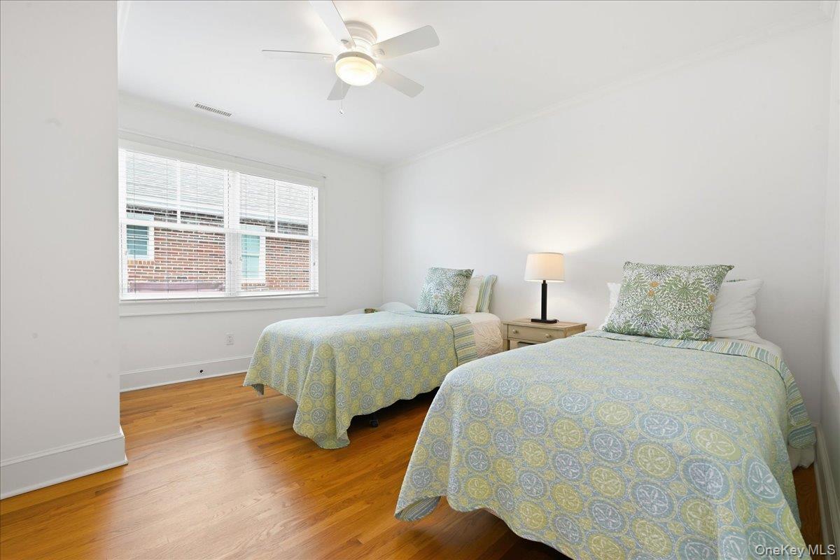 729 W Penn Street Property Photo 28