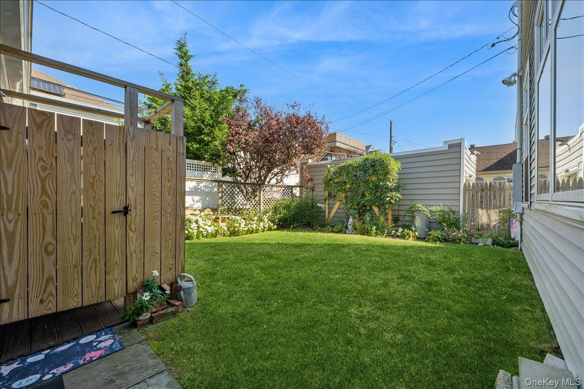729 W Penn Street Property Photo 33