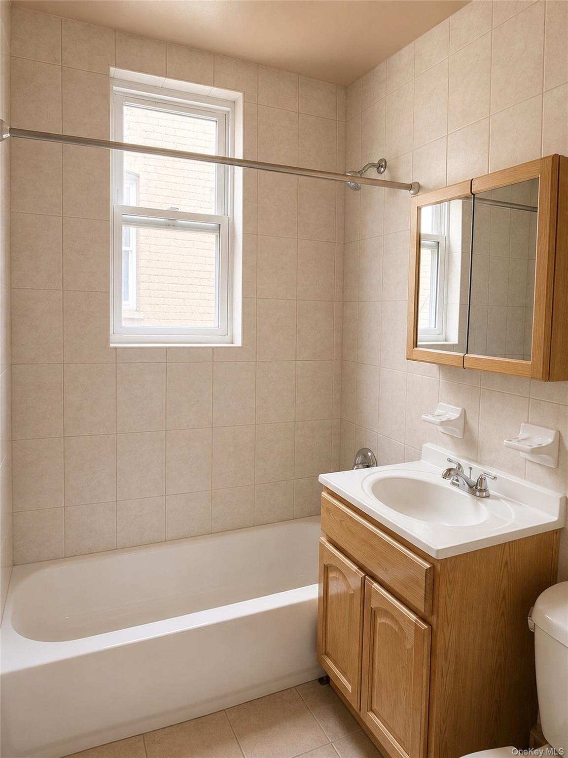 1939 Ellis Avenue Property Photo 6