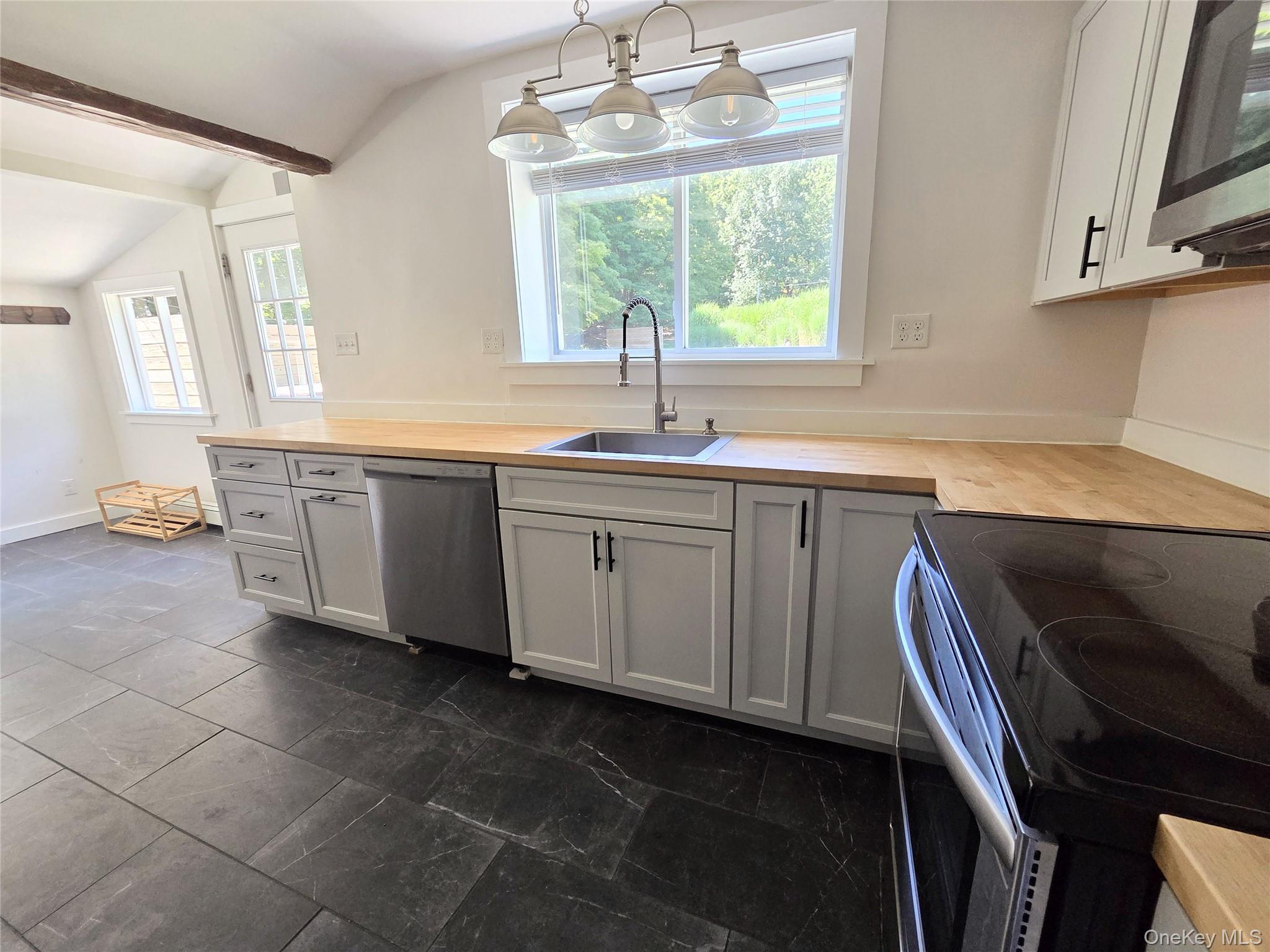 128 Cole Bank Road Property Photo 8