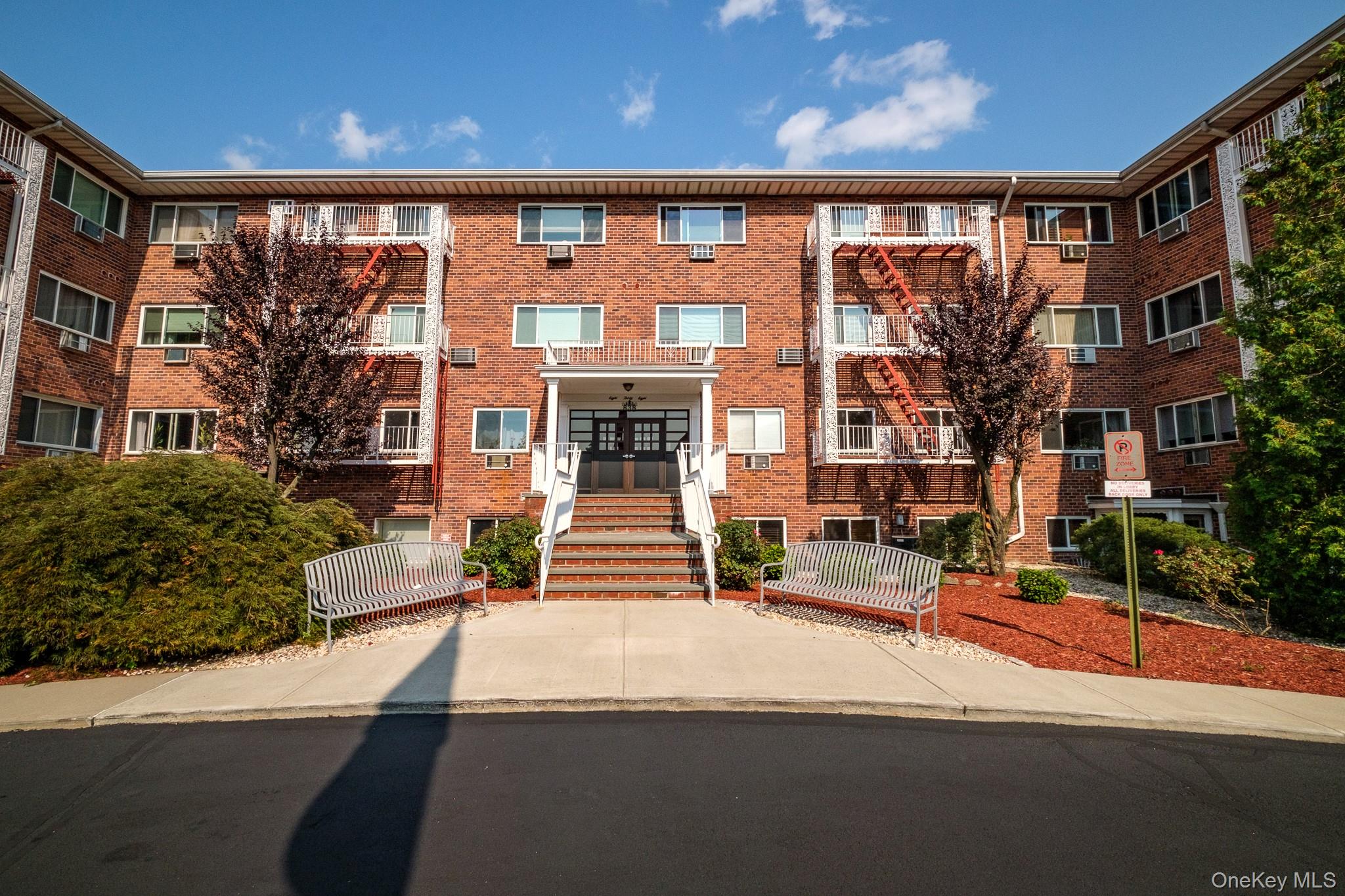 838 Pelhamdale Avenue 1i Property Photo 16