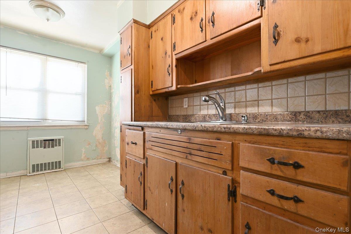 6043 69th Place Property Photo 7