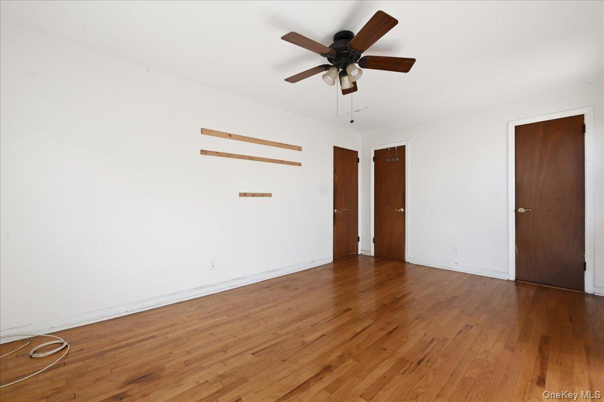 6043 69th Place Property Photo 9