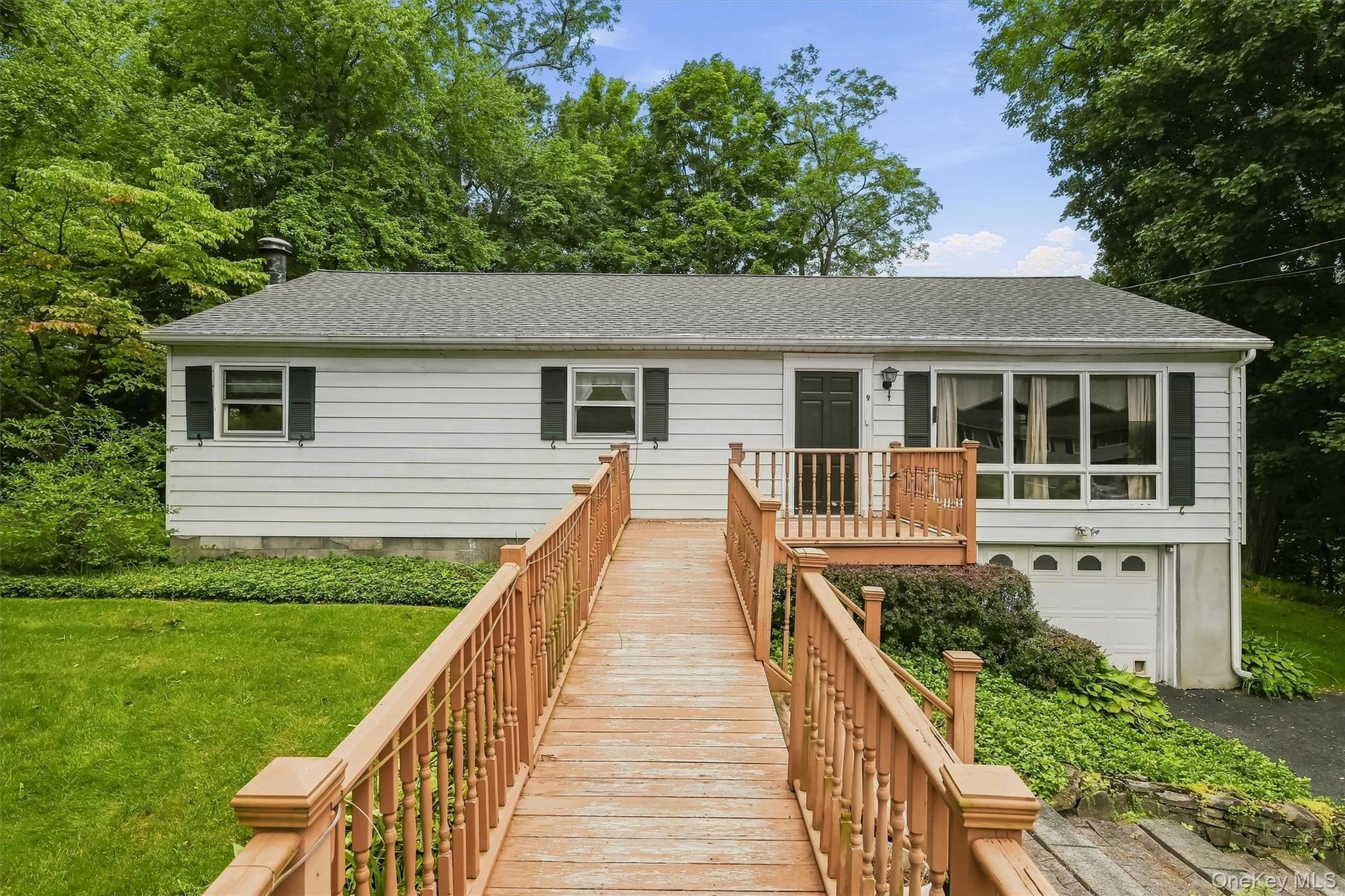 9 Michelle Drive Property Photo 4