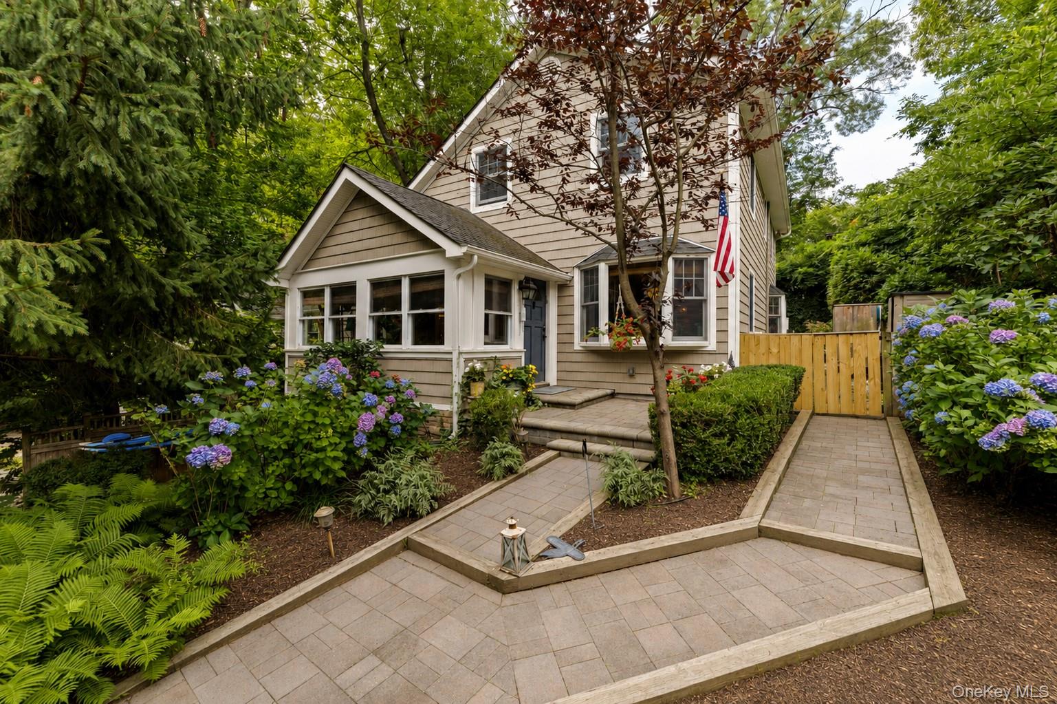 18 Walnut Avenue Property Photo 1