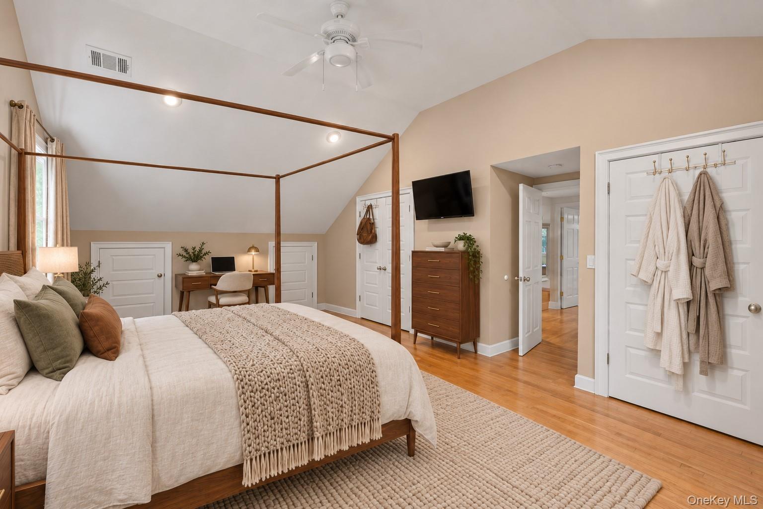 18 Walnut Avenue Property Photo 14