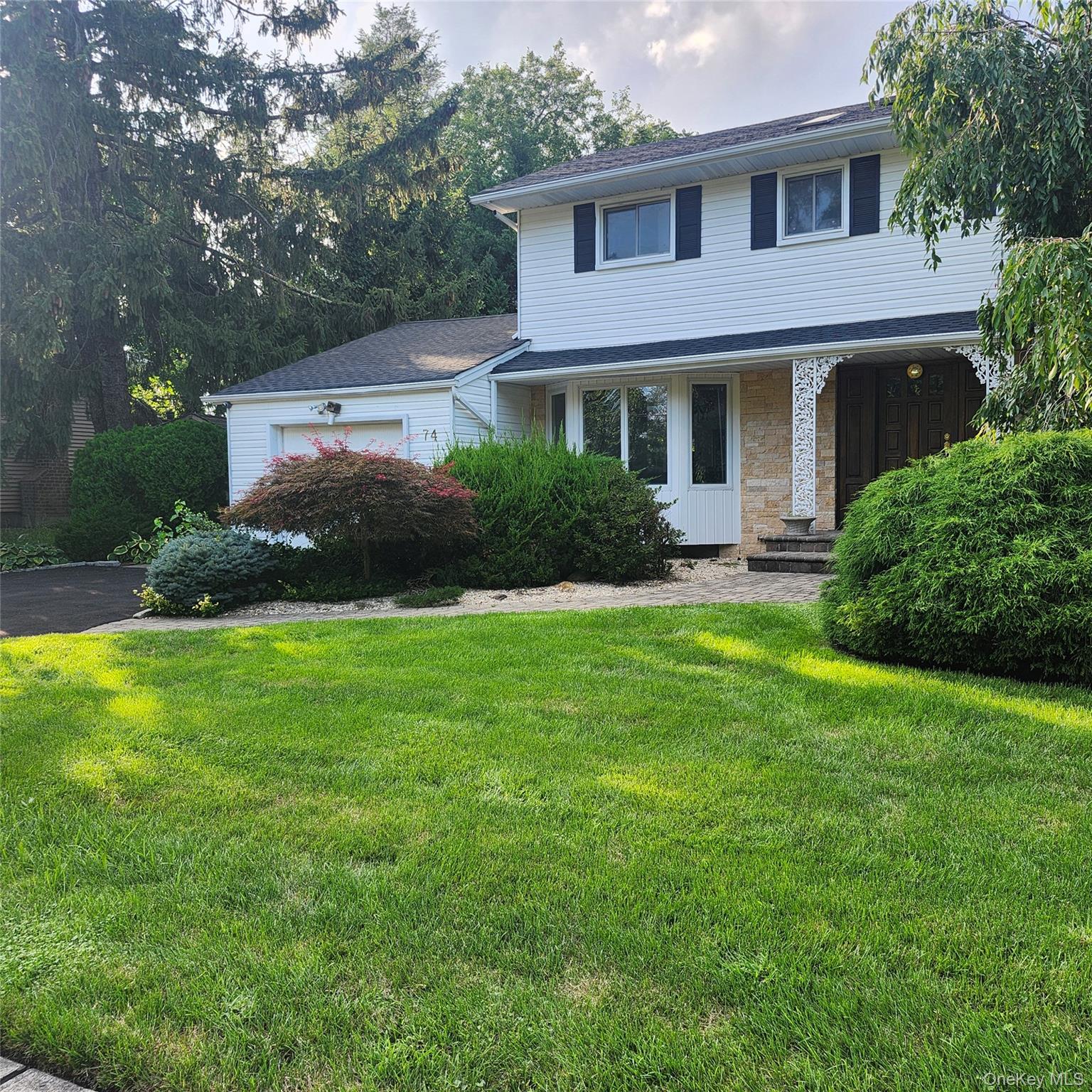 74 Rockland Drive Property Photo 2