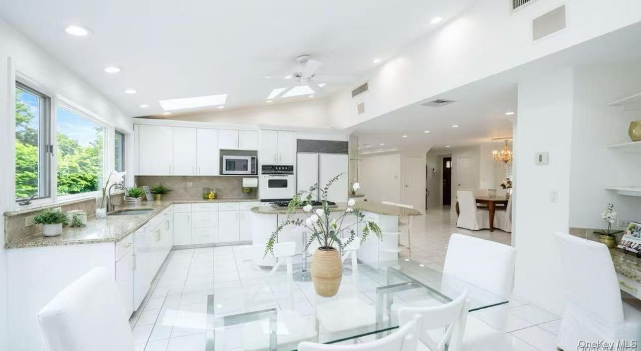 74 Rockland Drive Property Photo 4