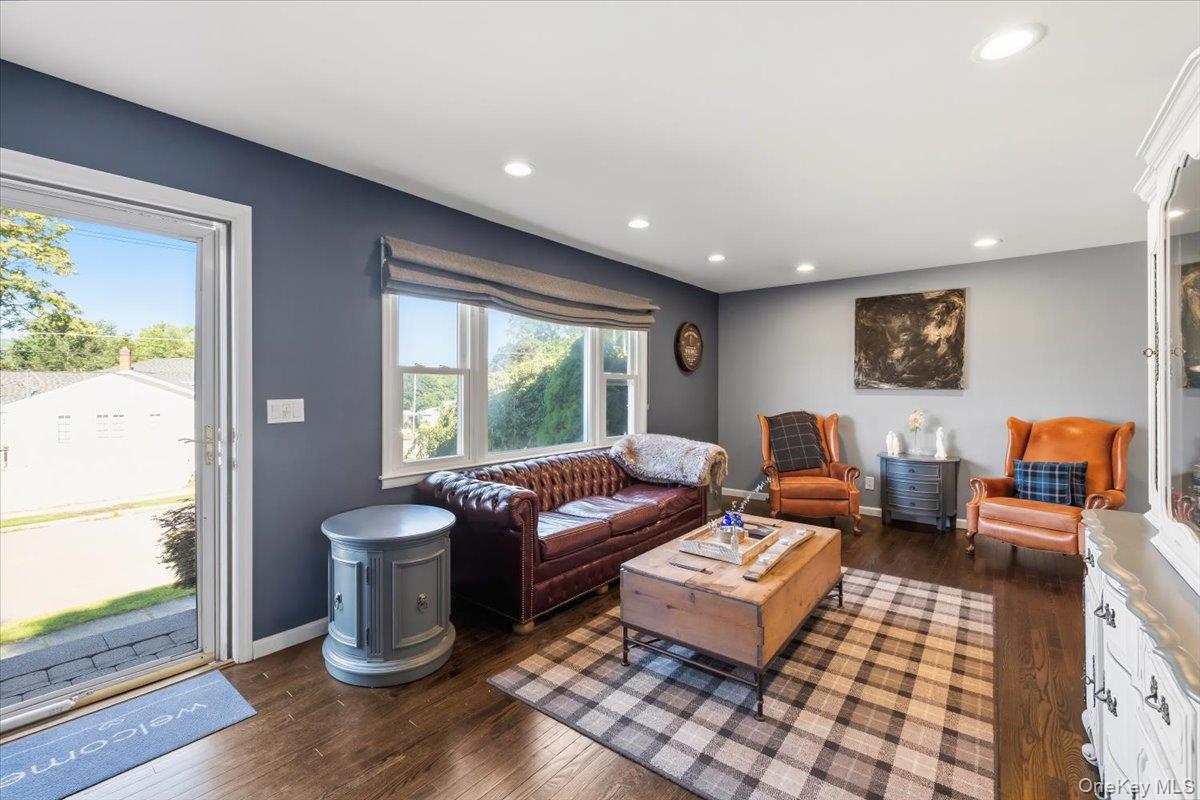 8 Foxwood Avenue Property Photo 4