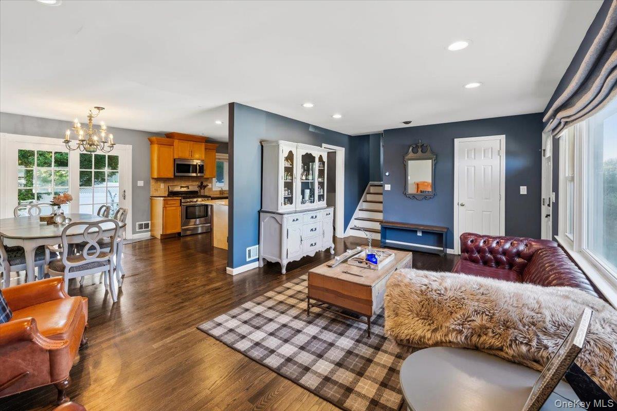8 Foxwood Avenue Property Photo 5