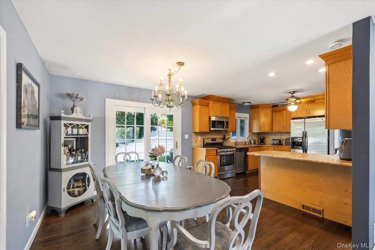 8 Foxwood Avenue Property Photo 7