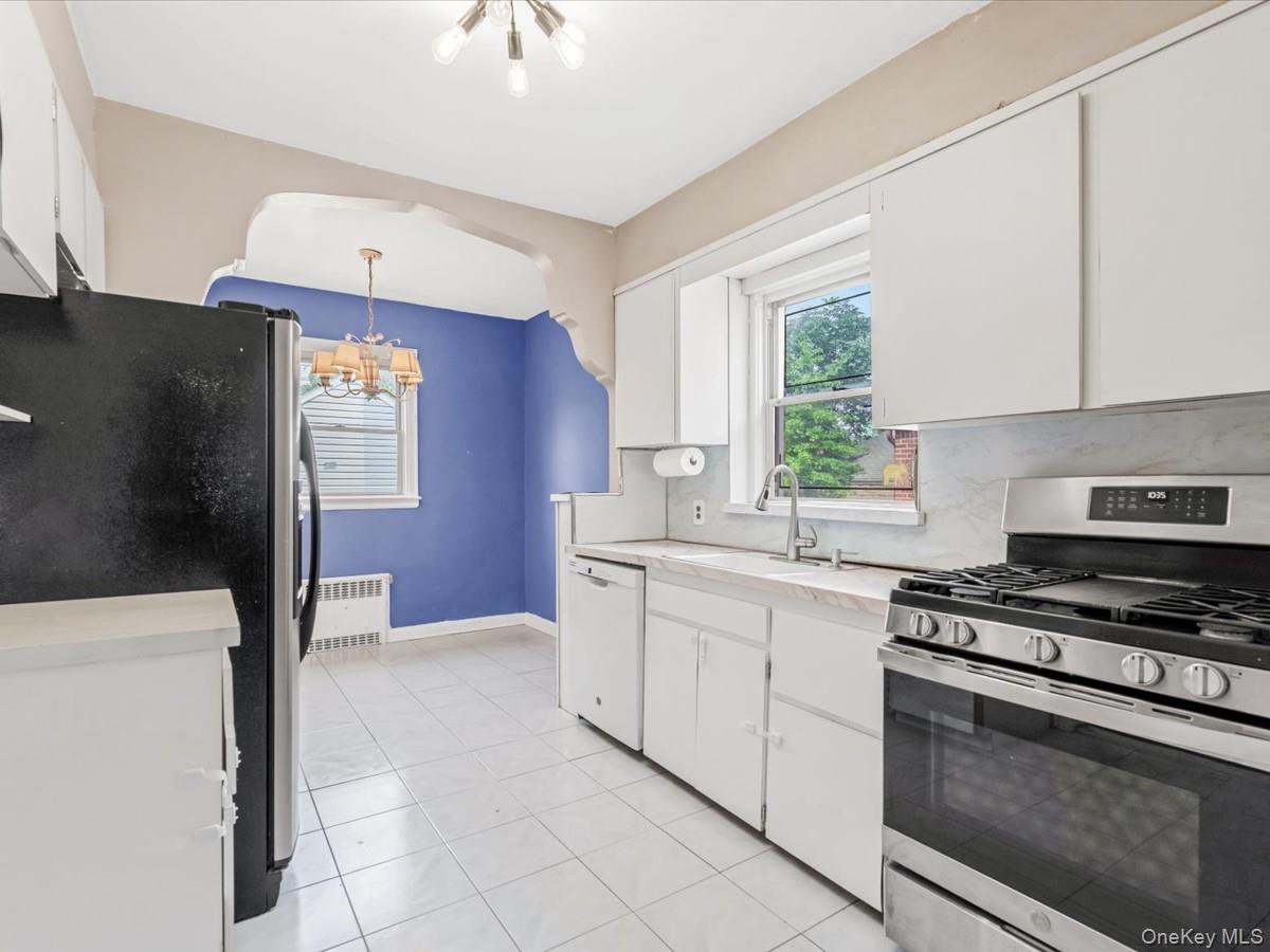 64-18 Fitchett Street Property Photo 11