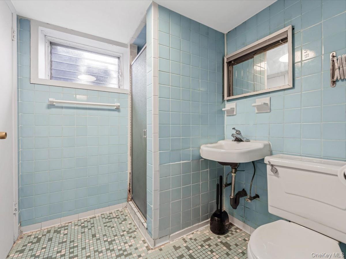 64-18 Fitchett Street Property Photo 20