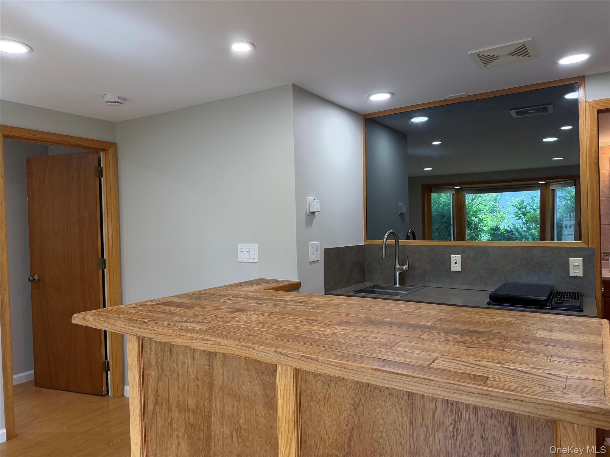 110 Clinton Avenue Property Photo 6