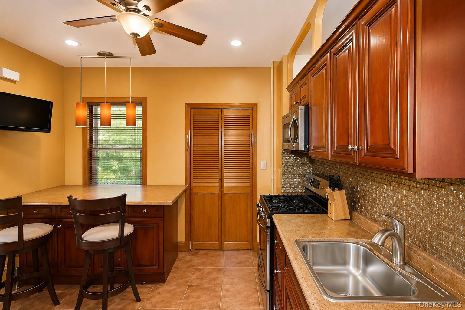 142 Beechwood Avenue Property Photo 6