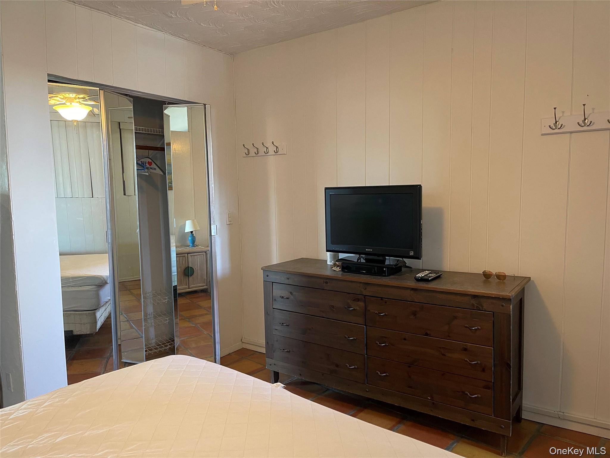 830 Shore Road 3e Property Photo 3