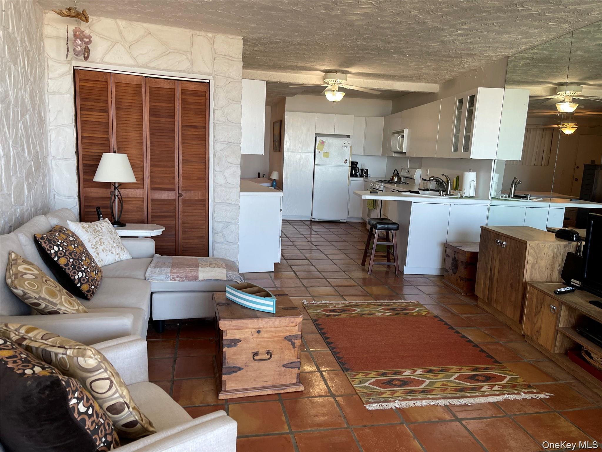 830 Shore Road 3e Property Photo 5