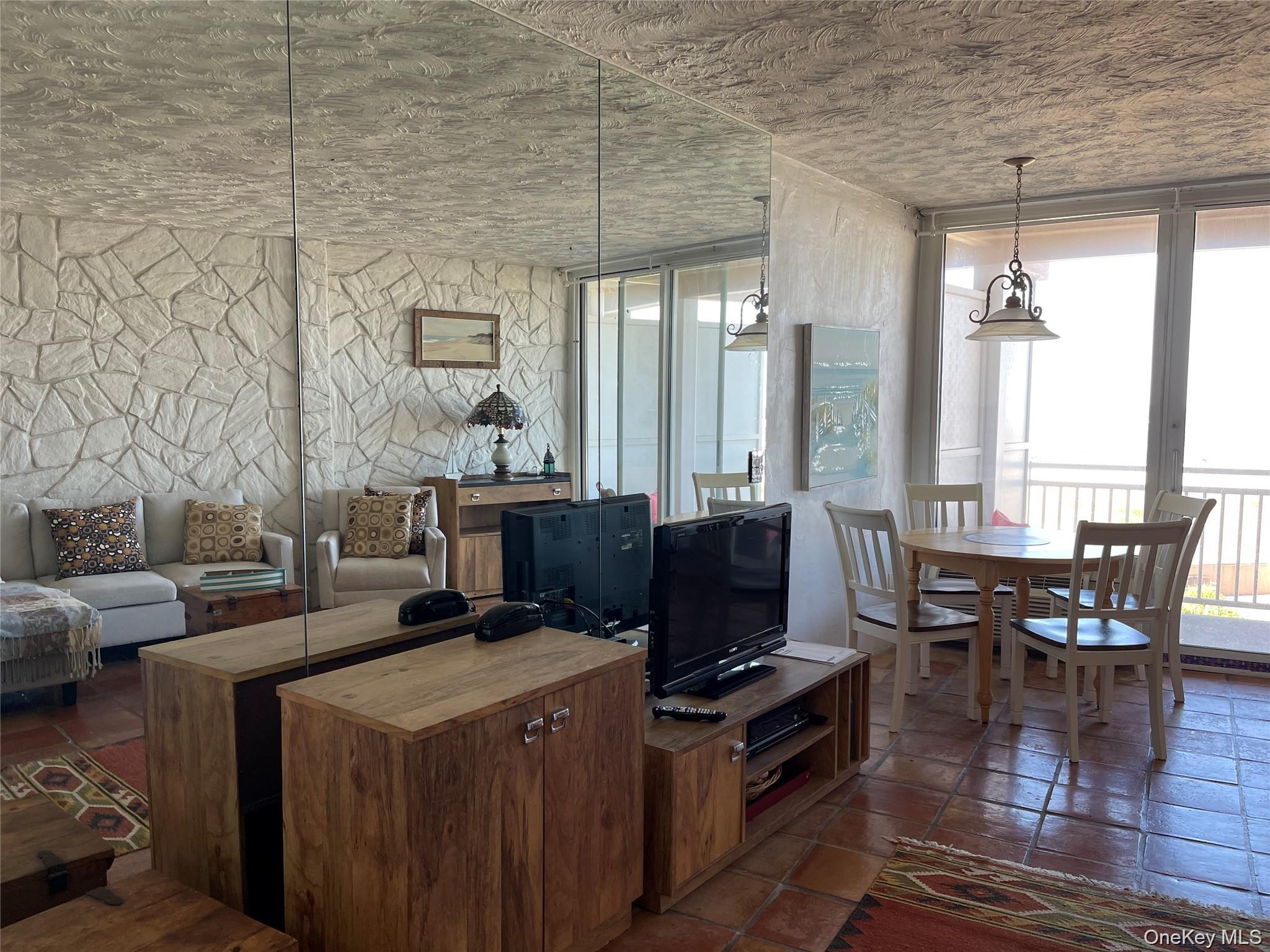 830 Shore Road 3e Property Photo 6