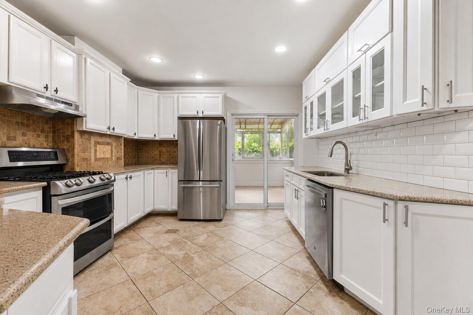 85-40 79th Street Property Photo 3