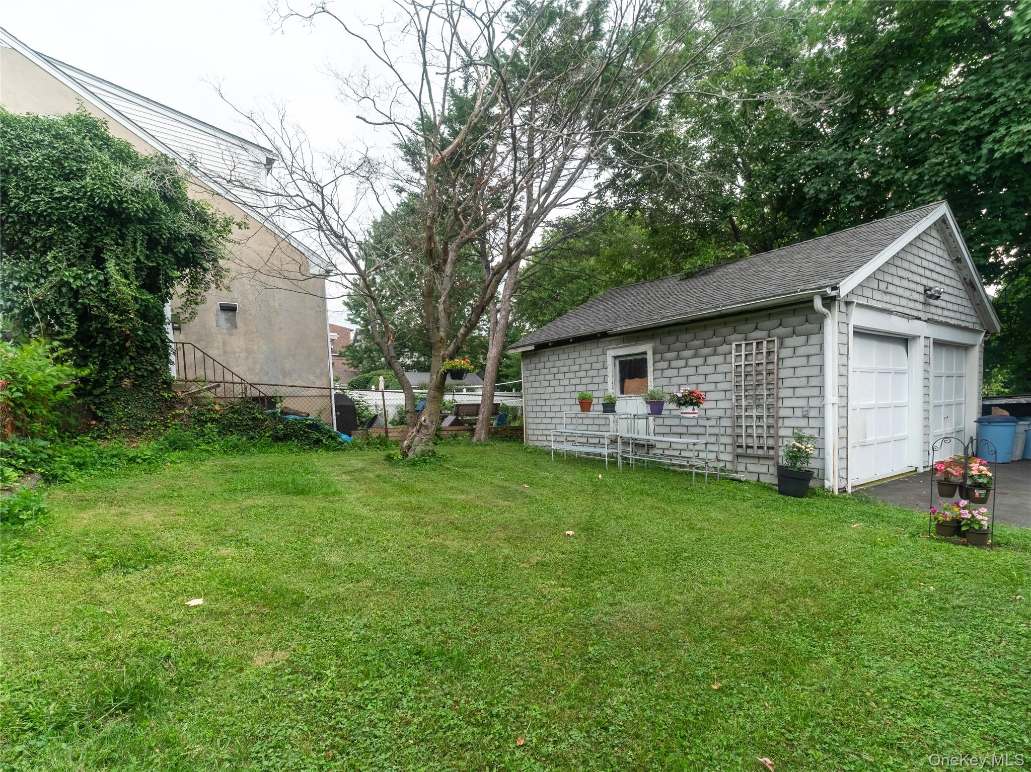 429 Franklin Street Property Photo 2