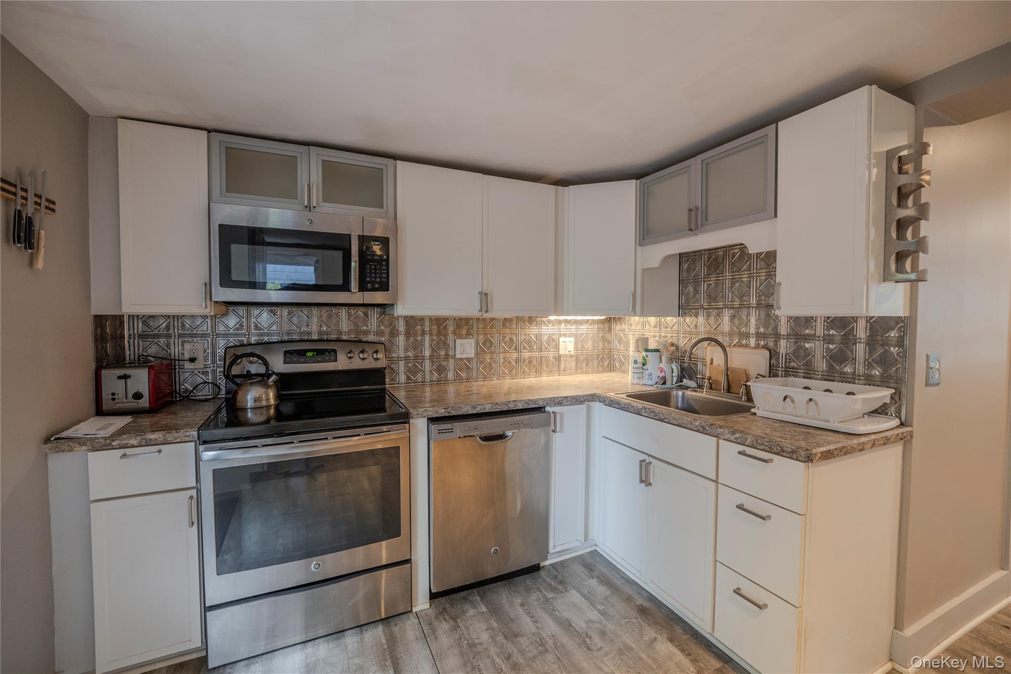 13 Kemble Avenue Property Photo 6