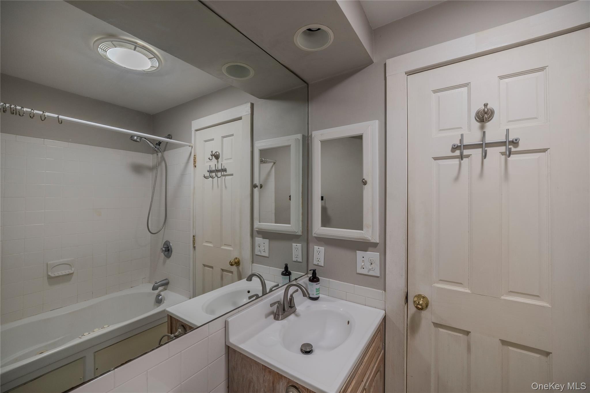 13 Kemble Avenue Property Photo 17