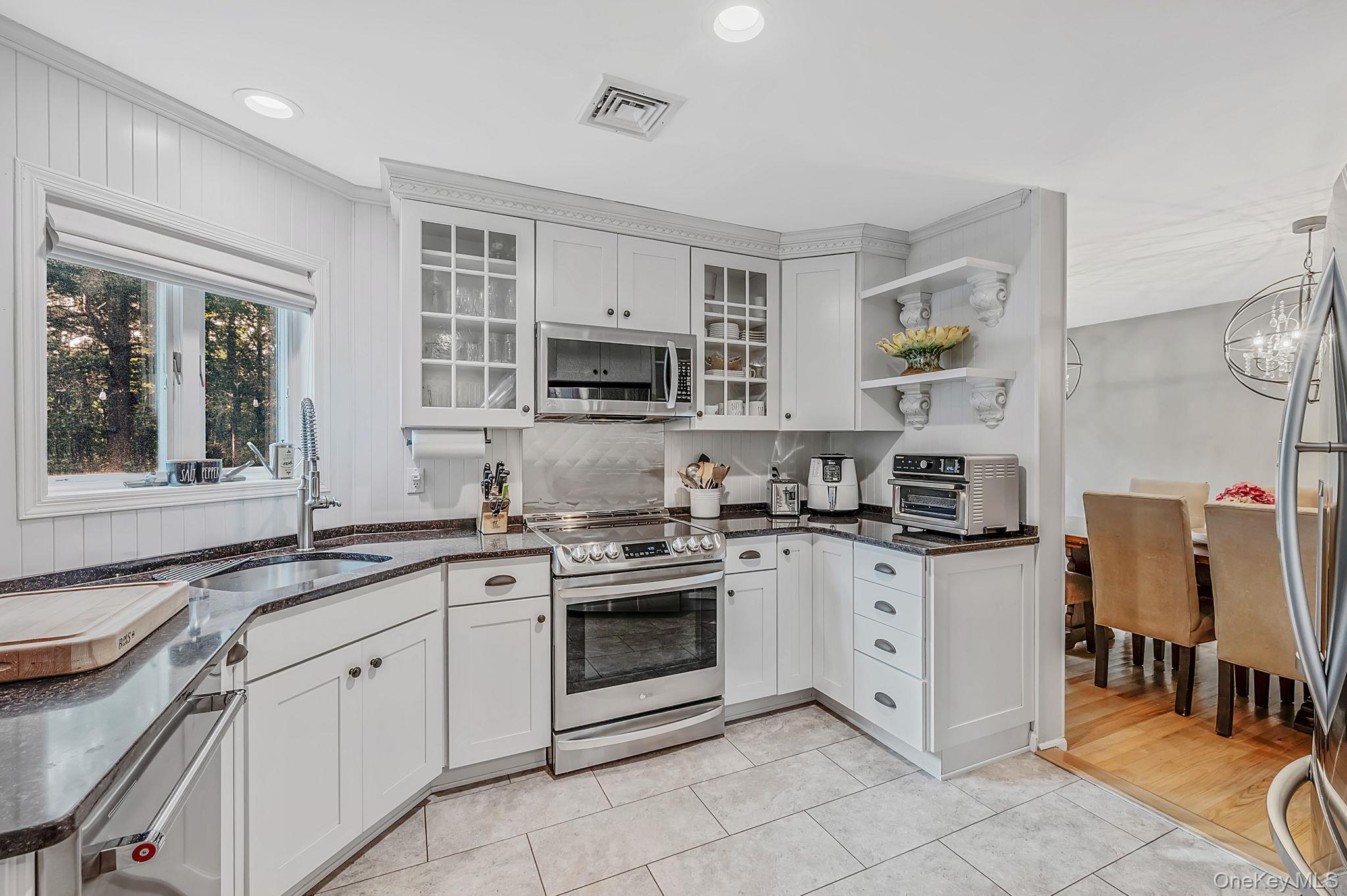 26 Kettle Hole Road Property Photo 12