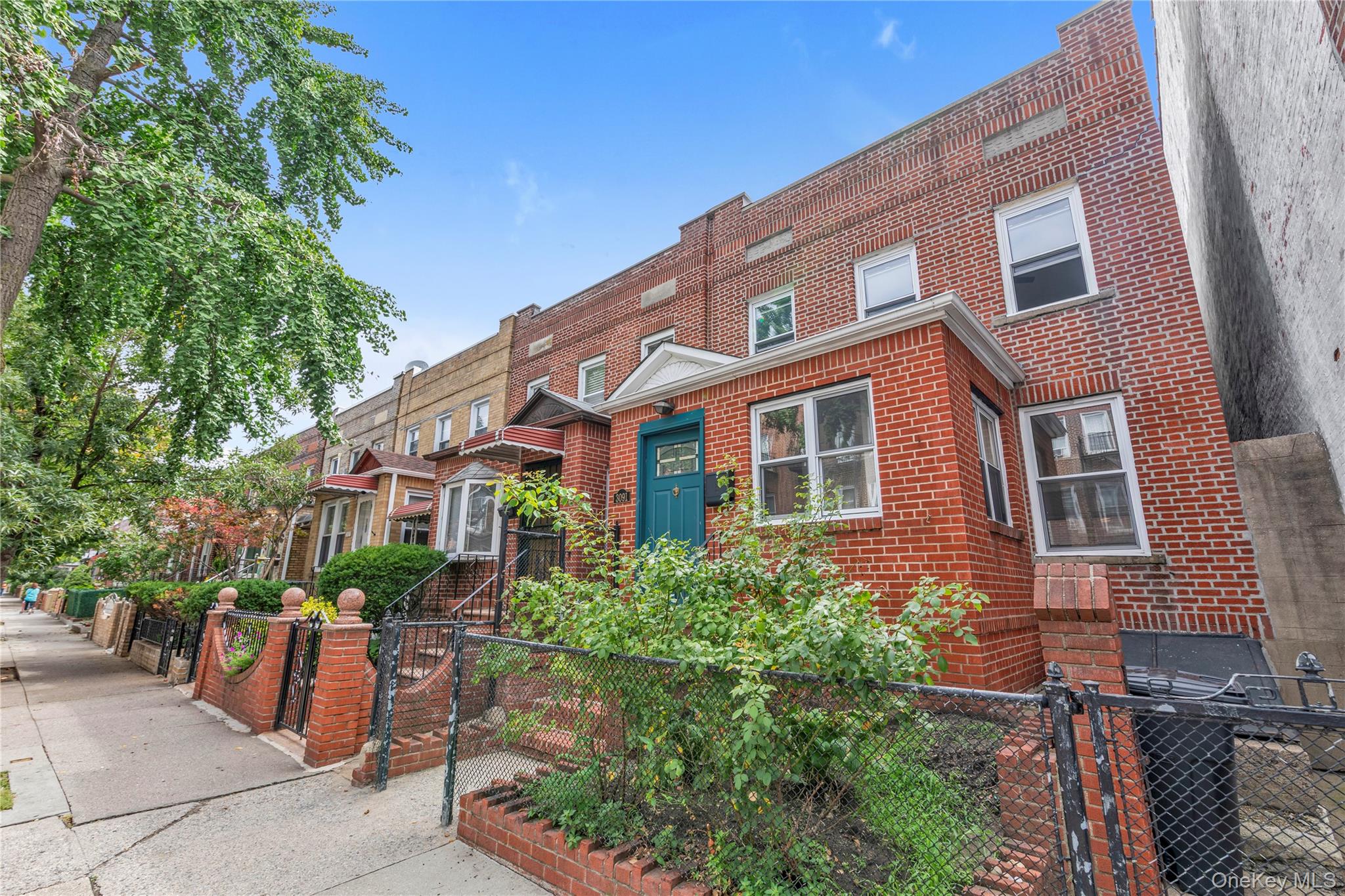 30-91 37th Street Property Photo 1