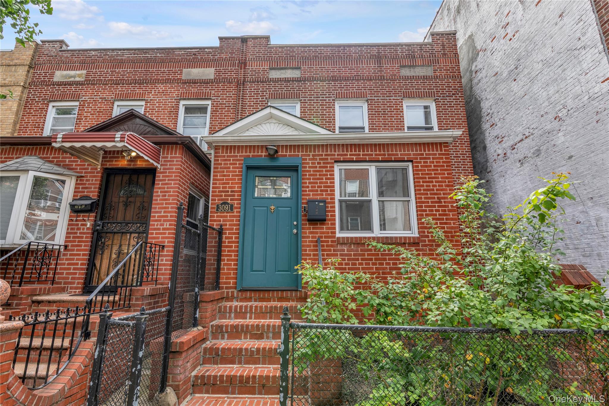 30-91 37th Street Property Photo 2