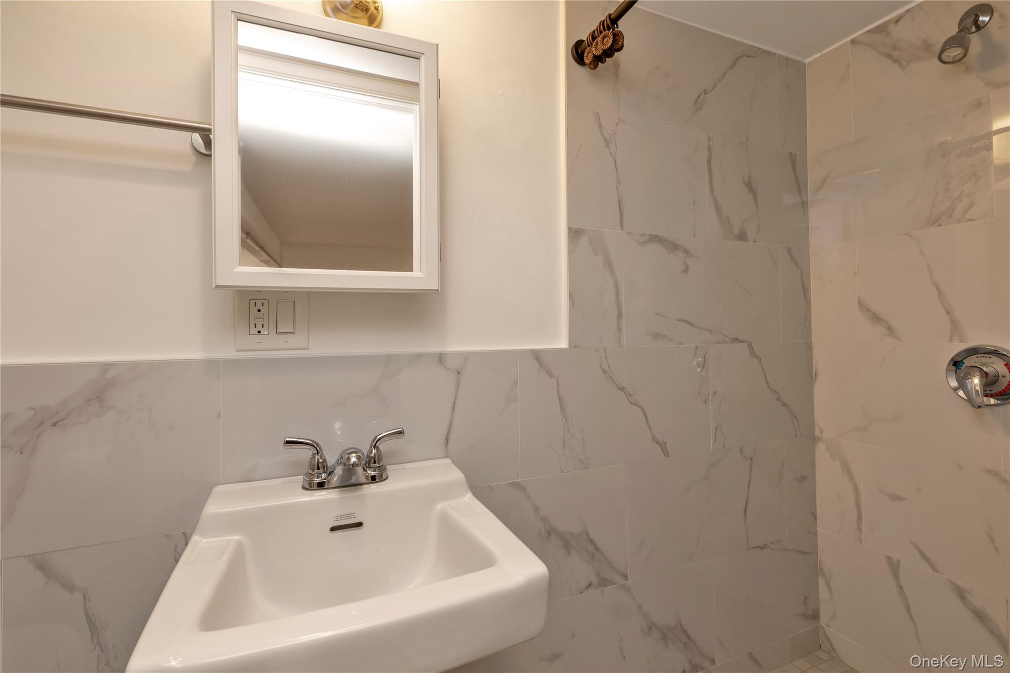 30-91 37th Street Property Photo 16
