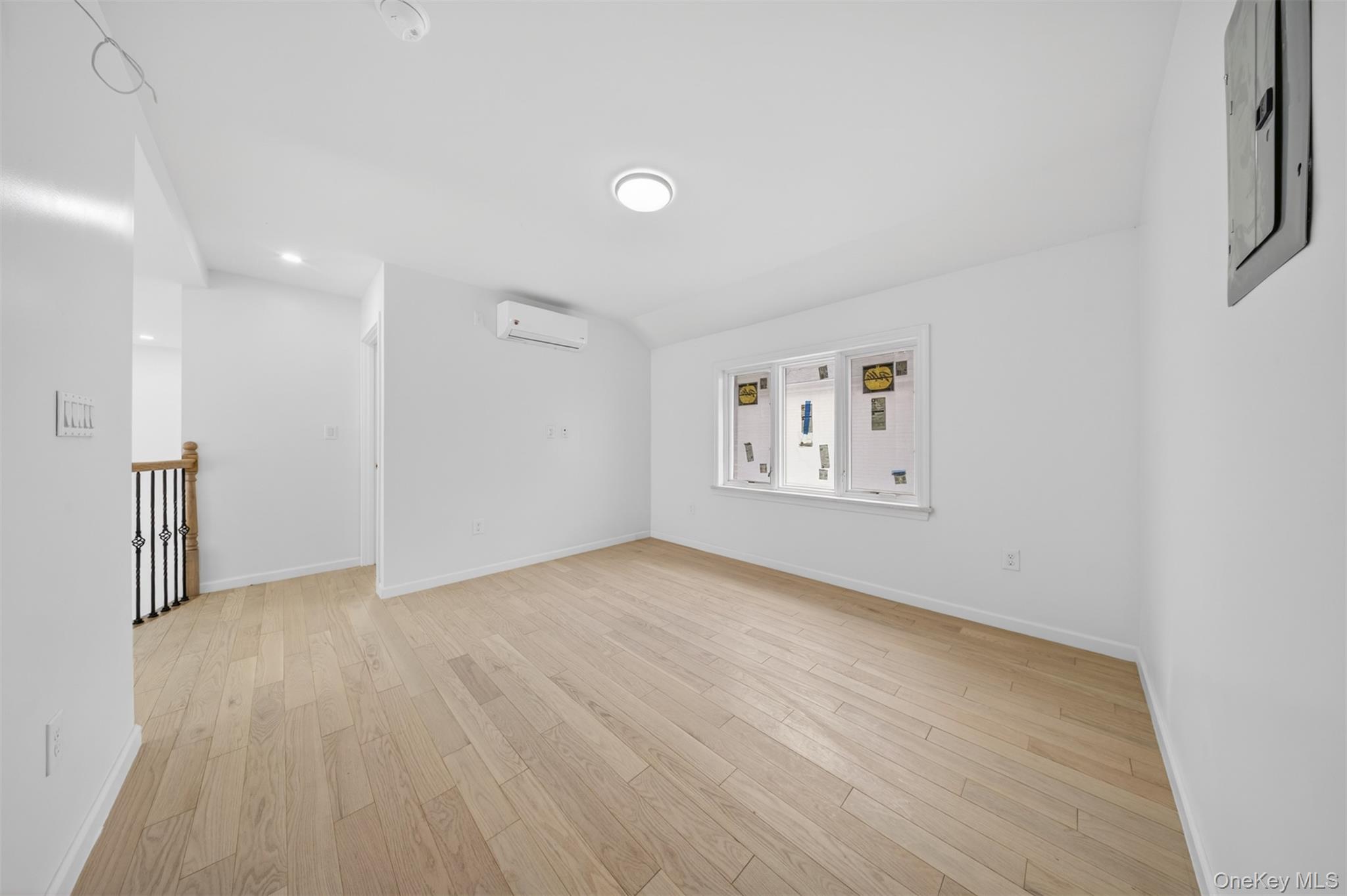 7732 168th Street Property Photo 16