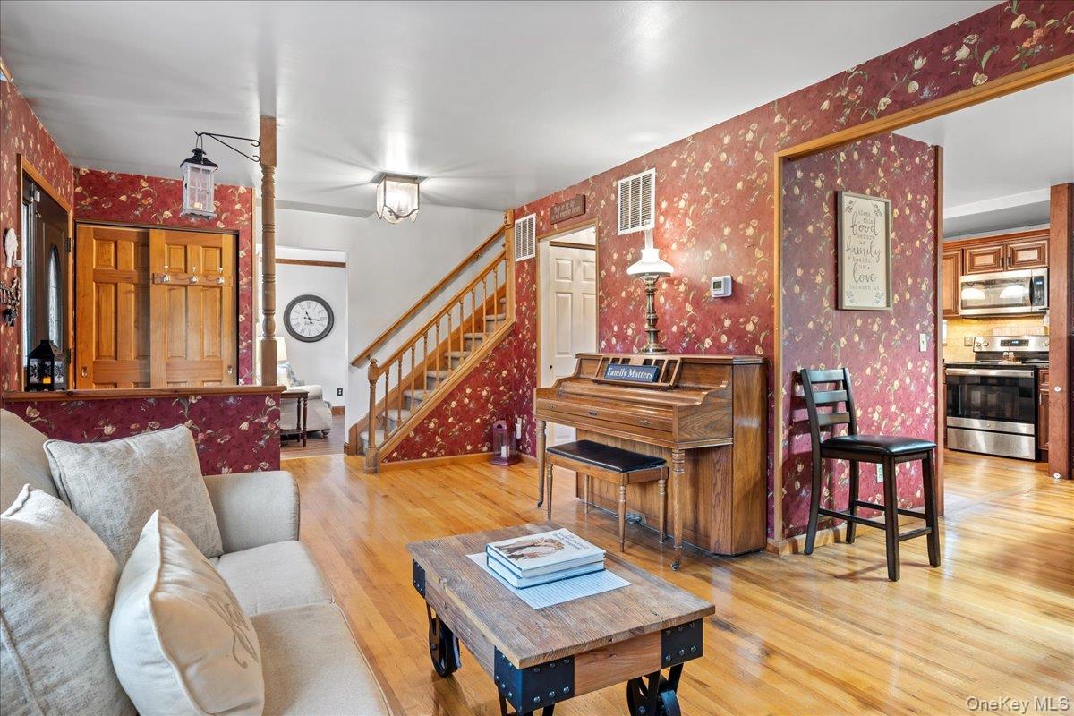 7 Laura Road Property Photo 6