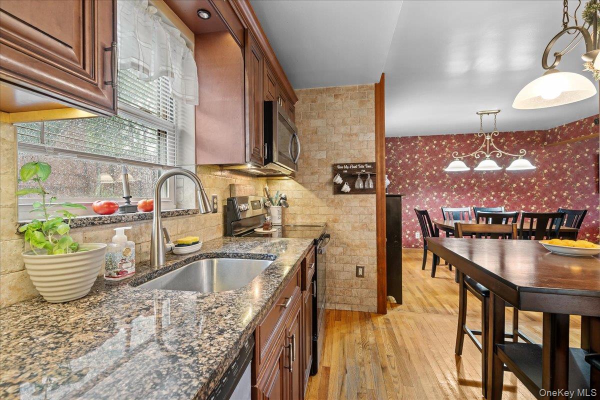 7 Laura Road Property Photo 12